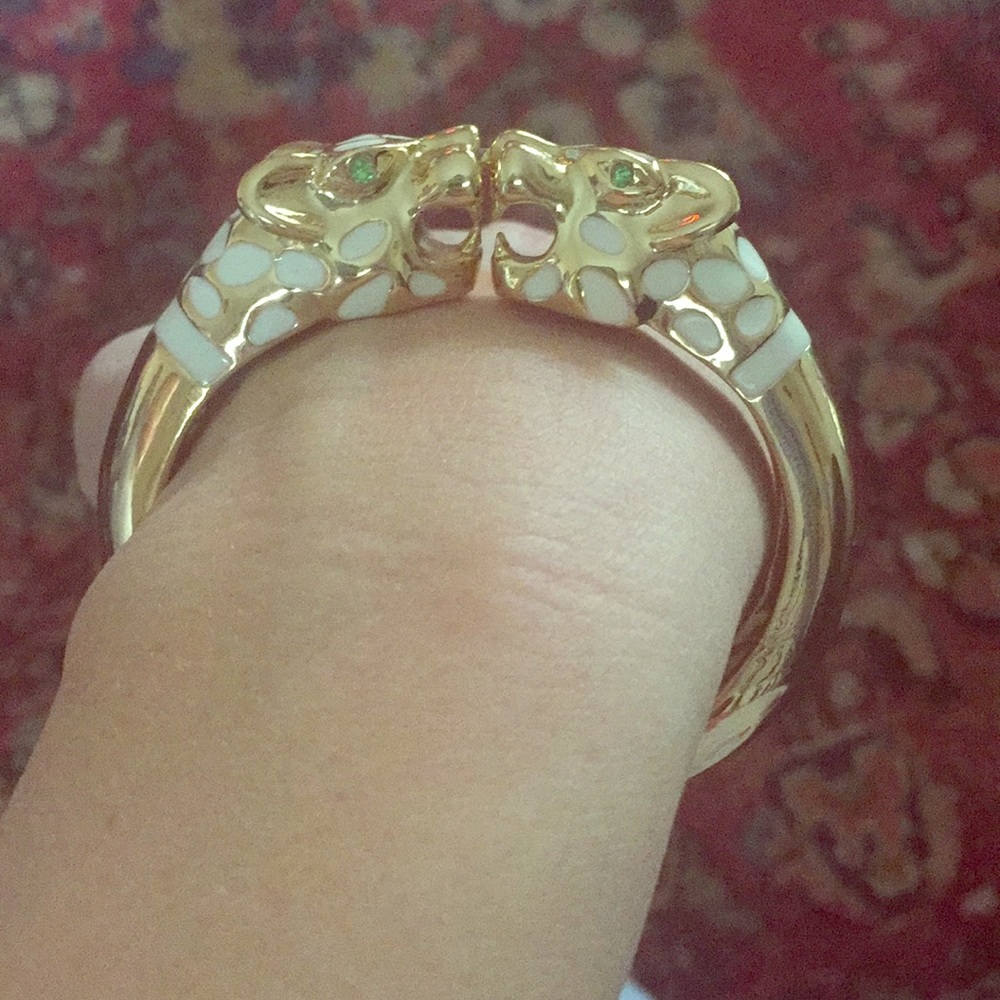 Awesome Cougar bracelet! Like new.